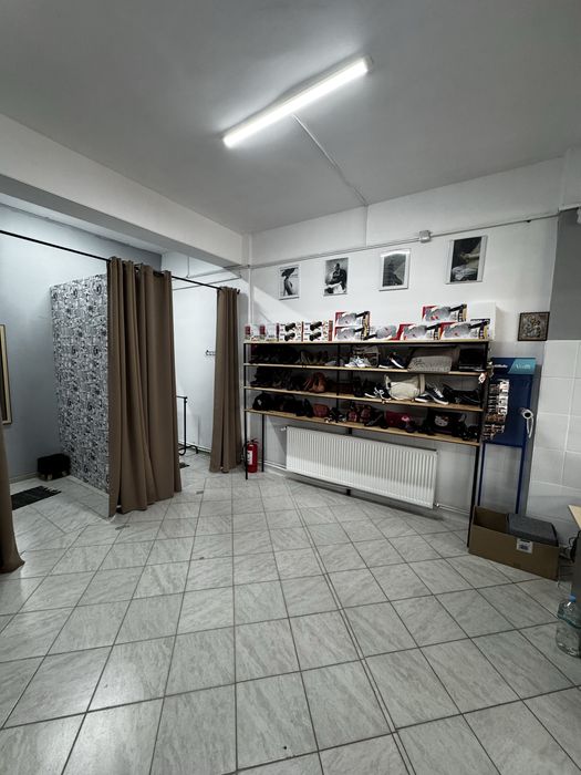 Vând afacere la cheie - Magazin haine Second-Hand funcțional