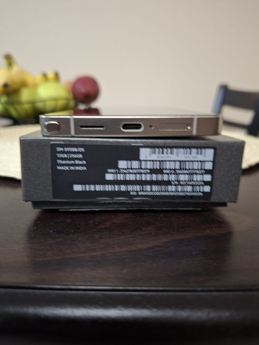 Samsung galaxy S25 Ultra titanium
