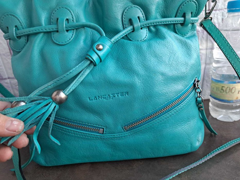 дамска чанта,малка тюркоазена кожена чантичка-естествена кожаLANCASTER