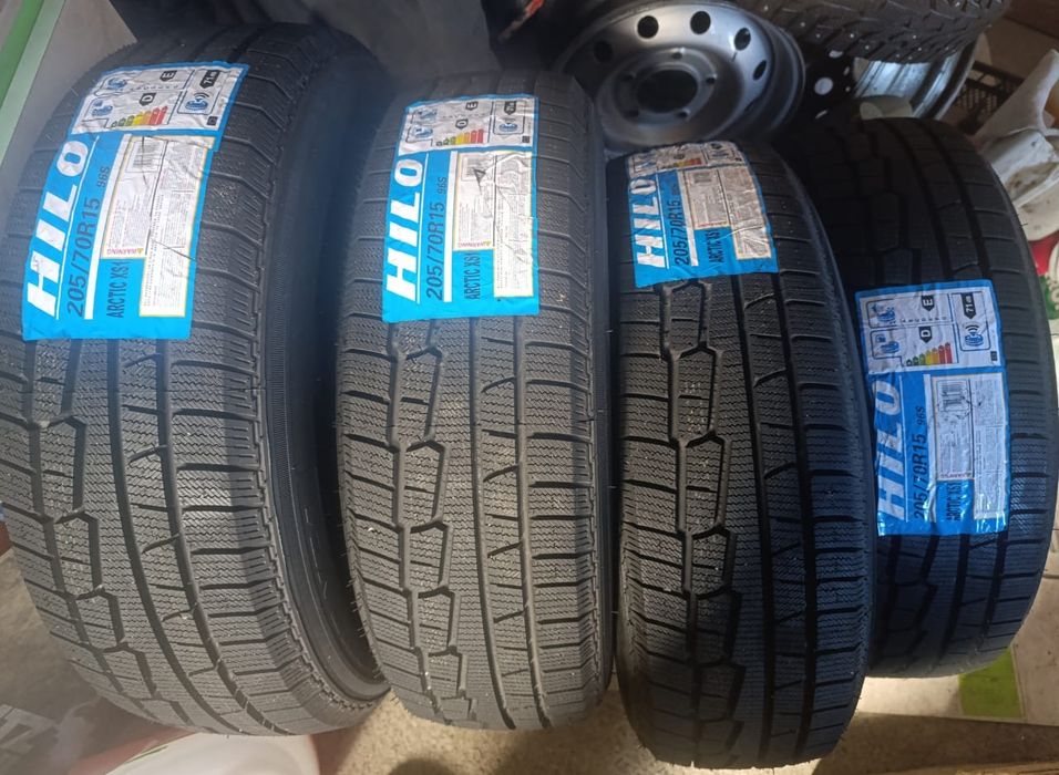 Продаётся резина 205/70 R15