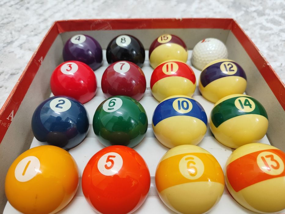 Bilyard toshlari
