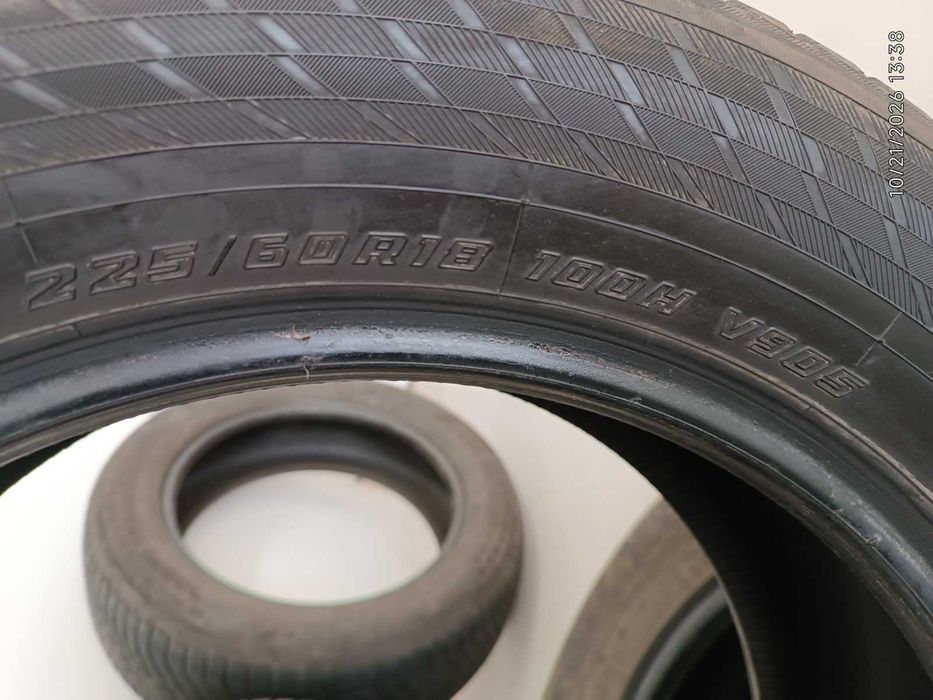 4 бр. ЗИМНИ гуми Yokohama BluEarth Winter V905 225/60 R18 100H