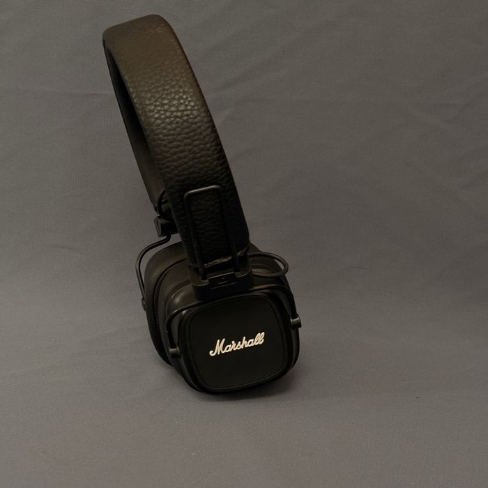Наушник Marshall • baitimes 0.012