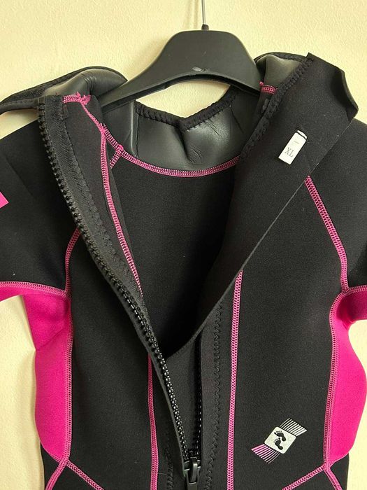 Детски неопрен Two bare feet чисто нов