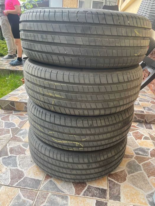 Anvelope michelin noi, rulate 300 km