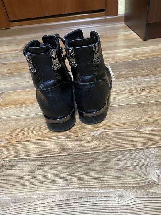 Продам кожаные сапоги, ботинки