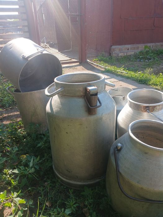 Продам  пищевую  посуду.