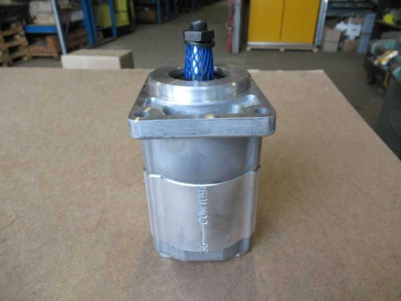 Pompa  pentru  utilaj New Holland-piese de schimb