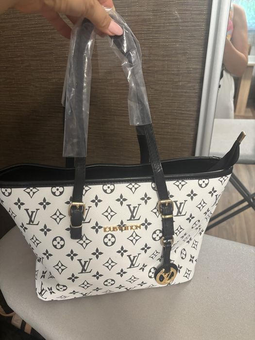 Geanta dama noua