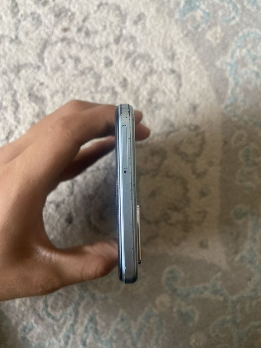 Продам Vivo Y21