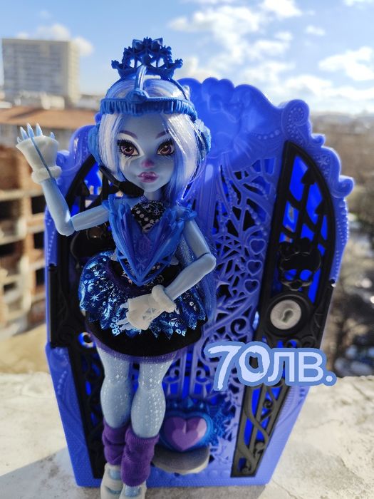 Monster High кукли (G3) и Ever After High Raven Thronecoming кукла