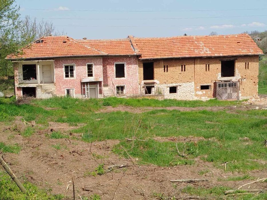 Къща в Плевен, област-с.Тученица площ 74 цена 29000