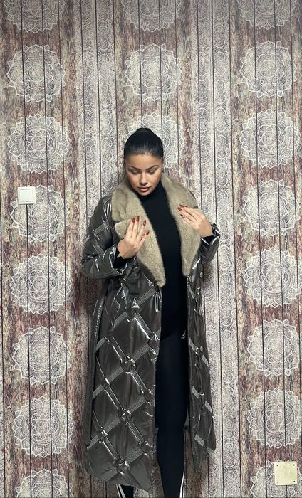 Geaca lunga cu guler de nurca