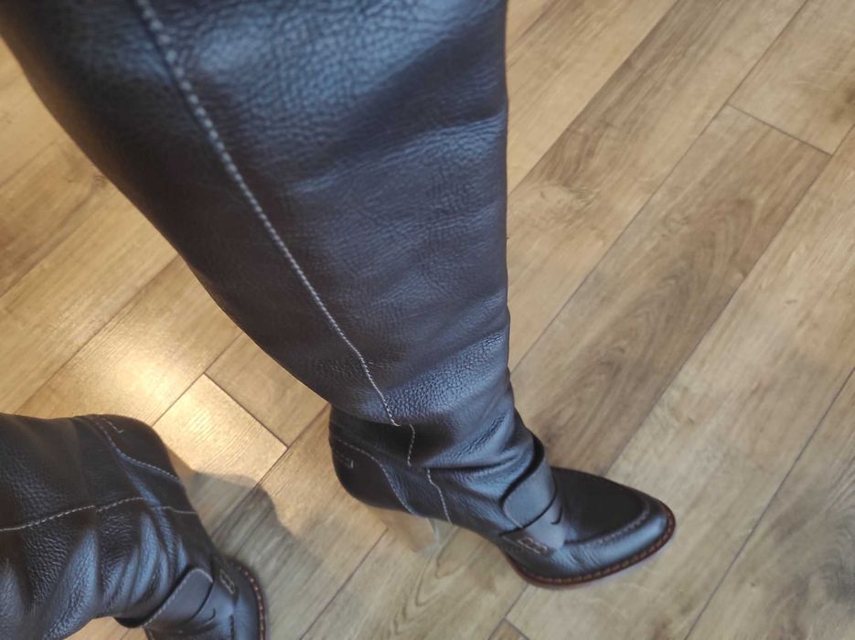 Ботуши над коляното D&G