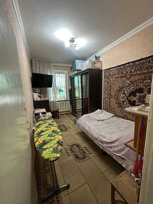 Юнусабад 11, 4/4/4 Продается квартира не торец