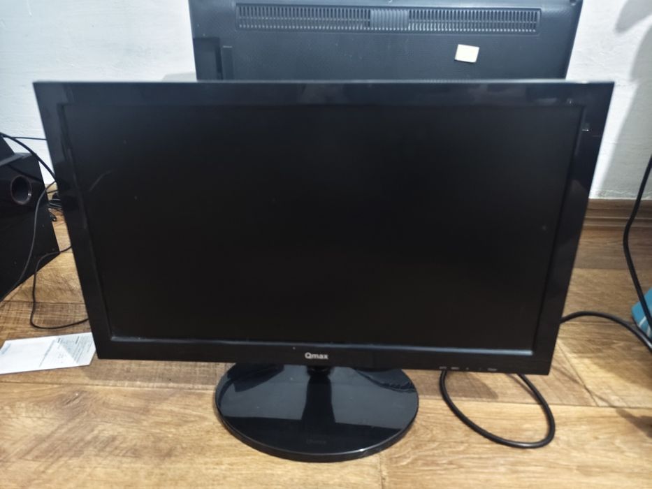 Продам монитор Qmax m2705b