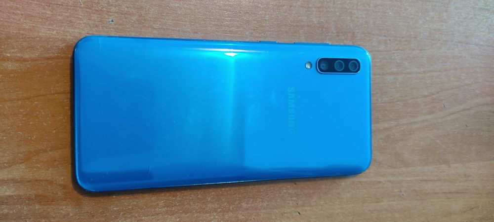 Самсунг Галакси А50