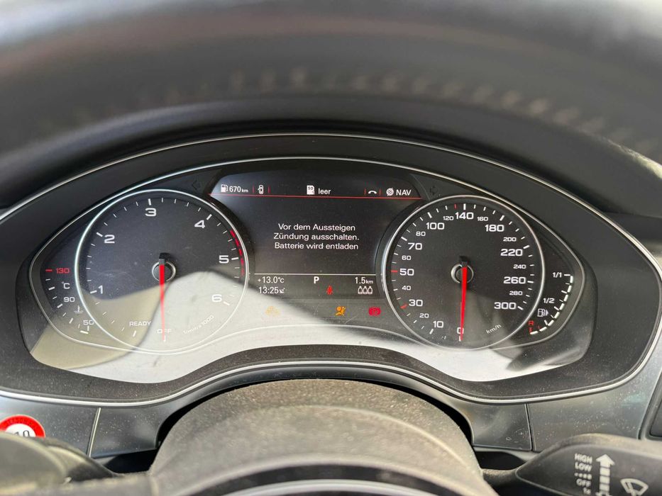 Autoturism AUDI A6 - pentru dezmembrare - se vinde complet
