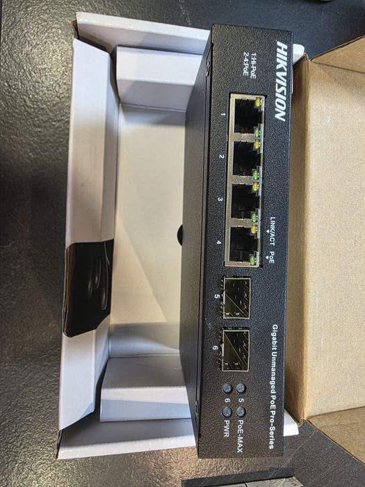 Switch Hikvision DS-3T0506HP-E/HS