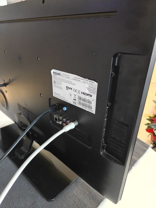 Vând Televizor Philips 81 cm stare buna