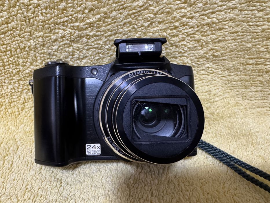 Aparat foto digital Olympus SZ-14, 14MP