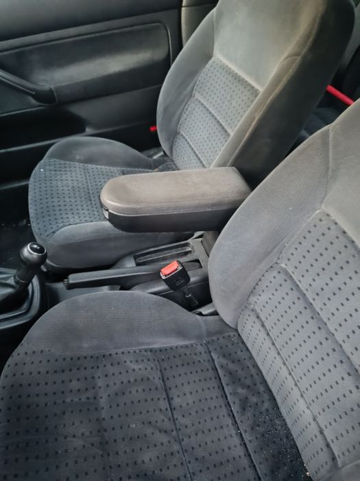 Продавам на части