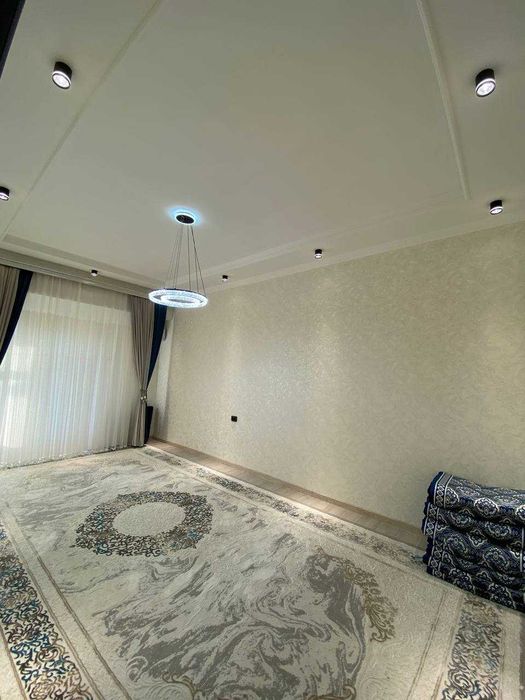 Мукимий кўчасида, Новза метрога якин кизларга EVRO квартира без маклер