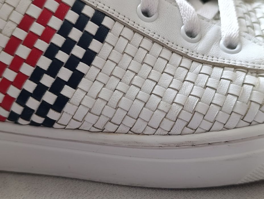 Оригинал белые кроссы Baldinini 42 размер