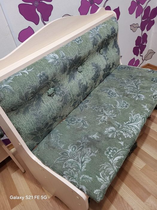 Майкудуке Стол не дорого, в майкудуке