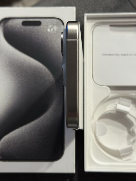 Продавам I phone 15 pro 256MB