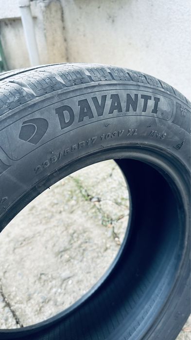 Vand 2 anvelope Davanti Wintoura