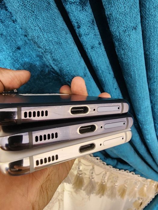 Samsung Galaxy s21   garatya bor