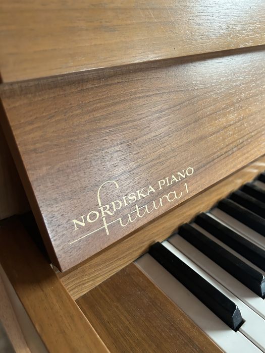 Vand Pian Nordiska Futura 1