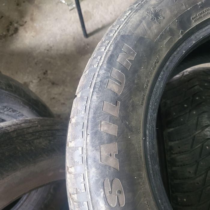 Продам резина 215.на 60.р16