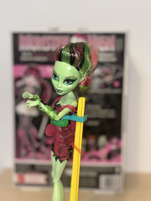papusa monster high Venus McFlytrap