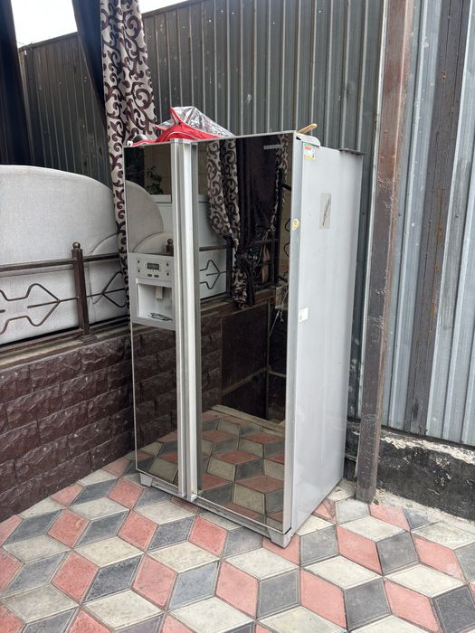 Срочно продам холодильник !