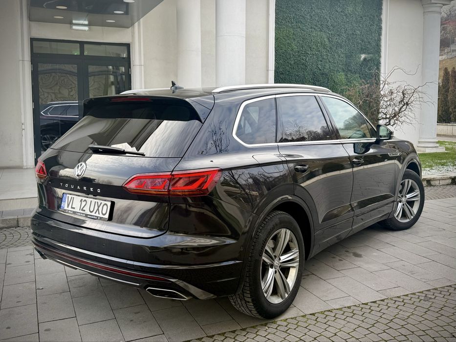 Volkswagen Touareg R-Line 3.0TDI 286 CP Full ! Proprietar !