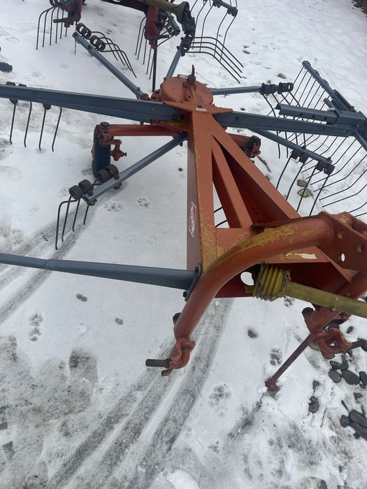 Vand greblatori kuhn / morra  tractor