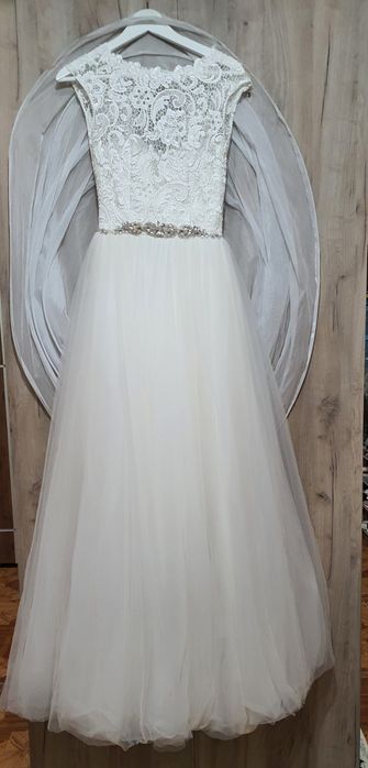 Vând rochita de mireasa masura S-M