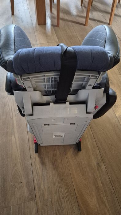 Детско столче за автомобил