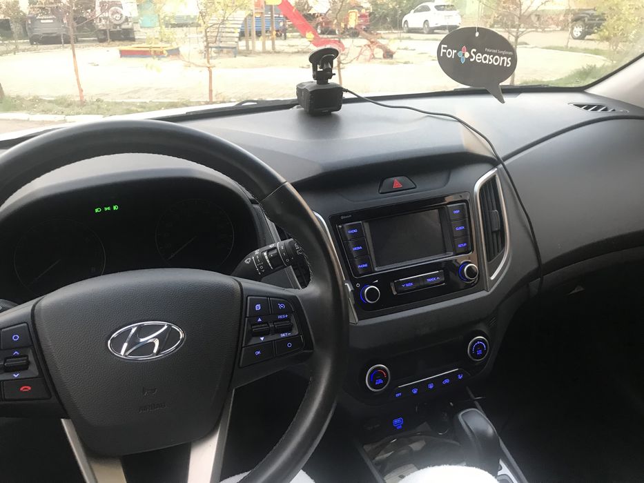 Продам автомобиль  HYUNDAI CRETA