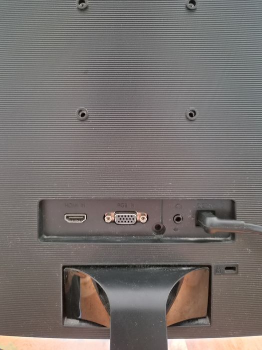 Monitor curbat Samsung