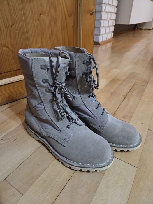 Bocanci militari NOI