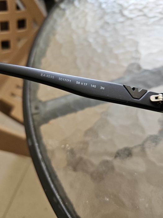 Armani original sçupena ramka