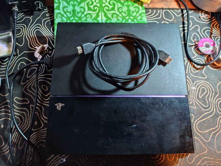 PlayStation 4 (PS4) 500GB - Curatata, Pasta Termica Noua, Impecabila
