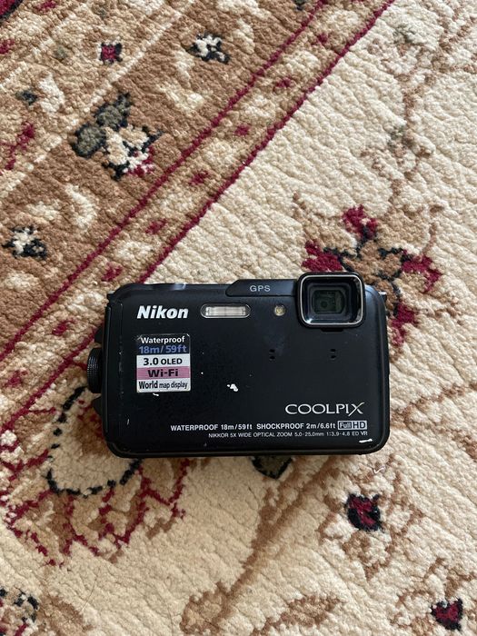 Камера Nikon Coolpix Waterproof