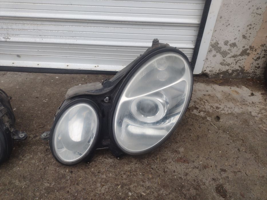 Продавам фарове за mercedes w211 авангард