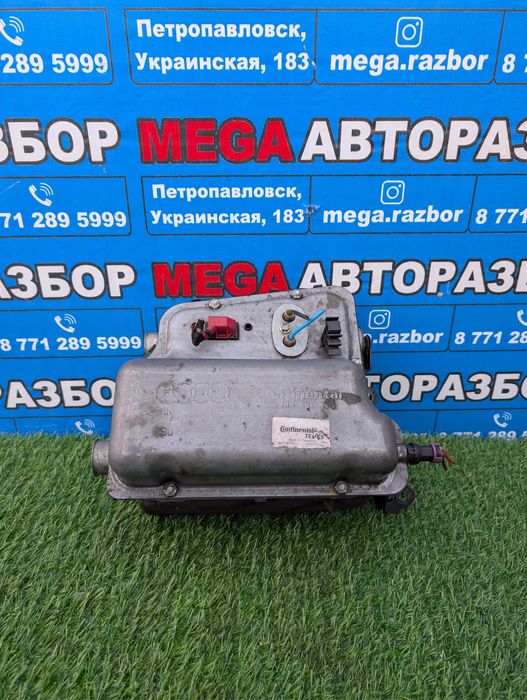 Компрессор пневмоподвески на Ауди А6С5 / Audi A6C5