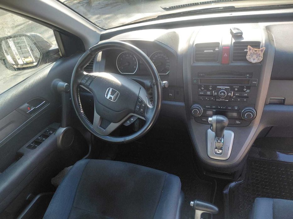 Продавам Honda CR-V