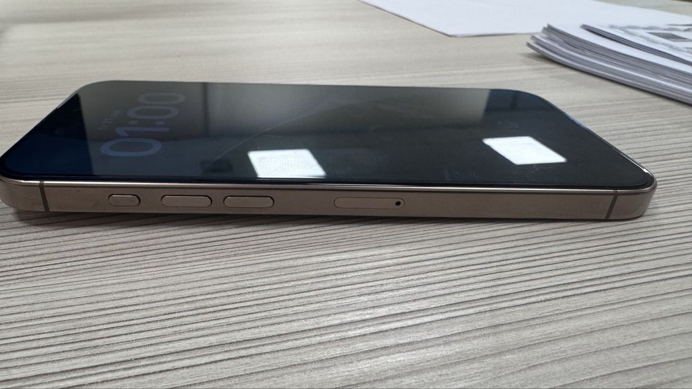 Продам Iphone 16 pro max 256